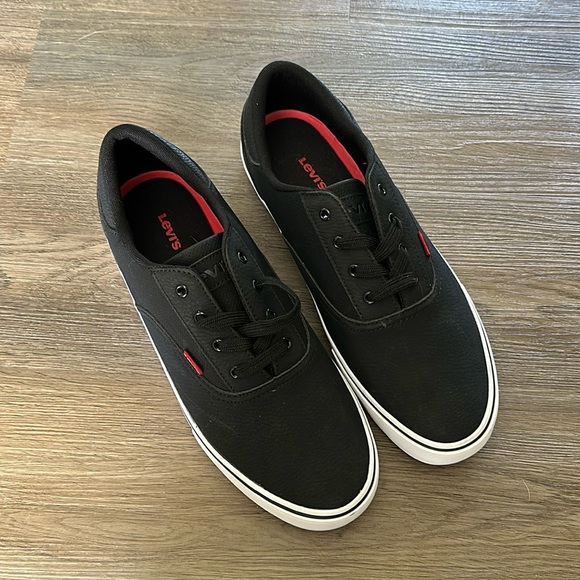 NEW Mens Levi Casual Sneaker - Picture 1 of 6